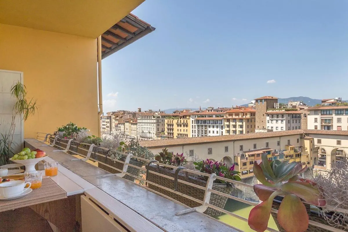 Apartment Wonderful Terrace Over Ponte Vecchio With Elevator Florence Italy