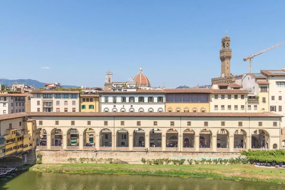 Wonderful Terrace Over Ponte Vecchio With Elevator Florence 0*,